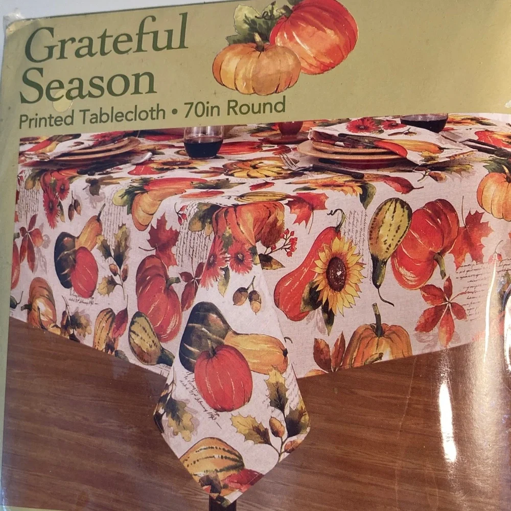 Round Tablecloth Sunflower squash acorns grateful season fall pattern NWT
